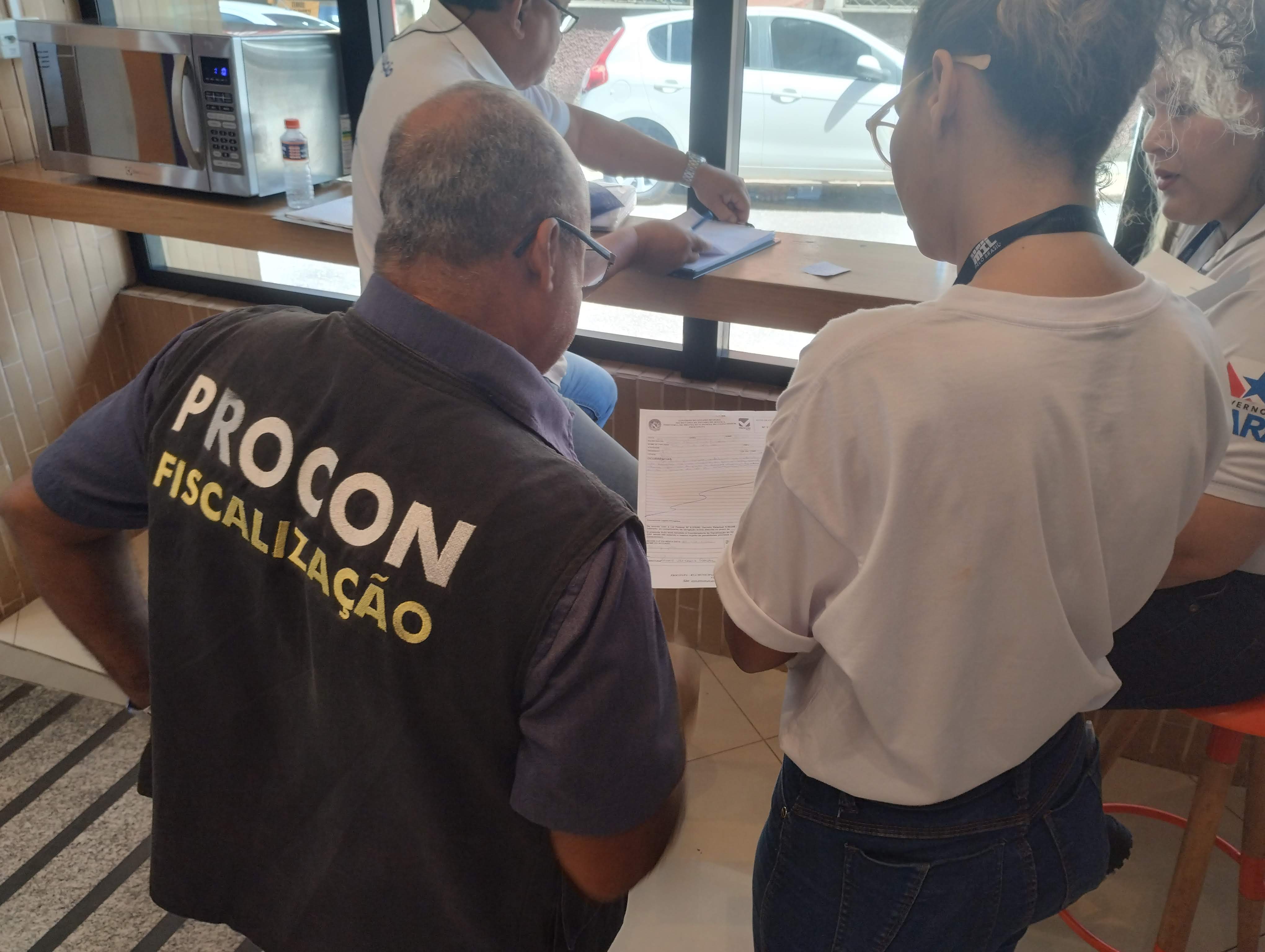 Procon fiscaliza hotel