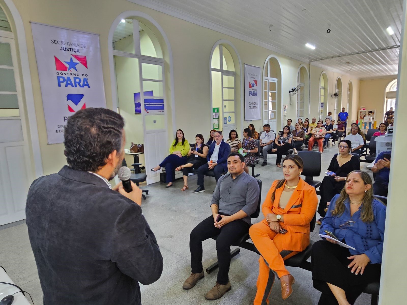 Palestra sobre endividamento e saúde mental 